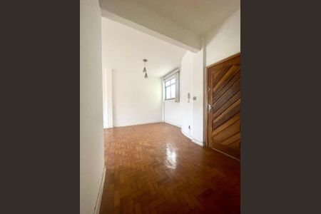 Apartamento à venda com 99m², 3 quartos e sem vagaSala