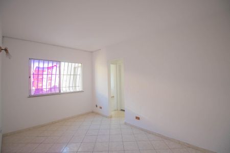 Sala de apartamento para alugar com 2 quartos, 72m² em Colubandê, São Gonçalo