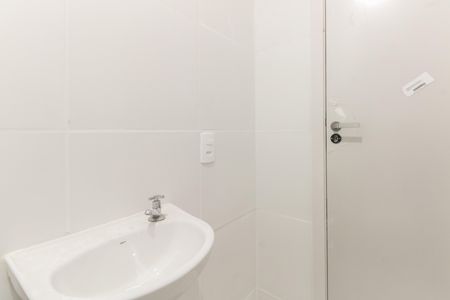 Apartamento para alugar com 33m², 2 quartos e sem vaga Apartamento para alugar com 33m², 2 quartos e sem vagaBanheiro