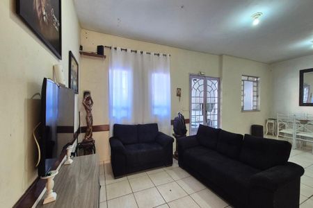Casa para alugar com 150m², 3 quartos e 2 vagasSala de TV