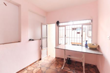 Casa à venda com 137m², 2 quartos e 2 vagas Casa à venda com 137m², 2 quartos e 2 vagasÁrea de Serviço