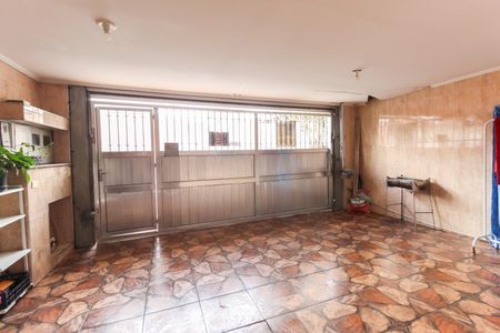 Casa à venda com 137m², 2 quartos e 2 vagas Casa à venda com 137m², 2 quartos e 2 vagasGaragem