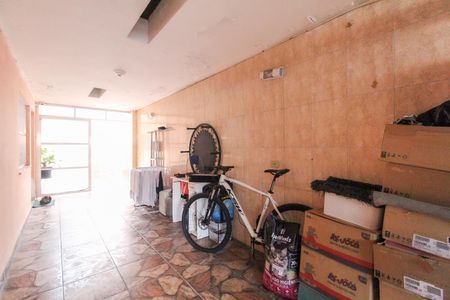 Casa à venda com 137m², 2 quartos e 2 vagas Casa à venda com 137m², 2 quartos e 2 vagasEntrada