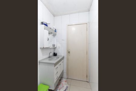 Casa à venda com 137m², 2 quartos e 2 vagas Casa à venda com 137m², 2 quartos e 2 vagasBanheiro social