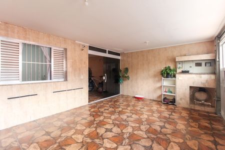 Casa à venda com 137m², 2 quartos e 2 vagas Casa à venda com 137m², 2 quartos e 2 vagasGaragem