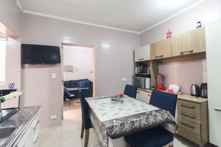 Casa à venda com 137m², 2 quartos e 2 vagas Casa à venda com 137m², 2 quartos e 2 vagasCozinha