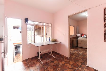Casa à venda com 137m², 2 quartos e 2 vagas Casa à venda com 137m², 2 quartos e 2 vagasÁrea de Serviço