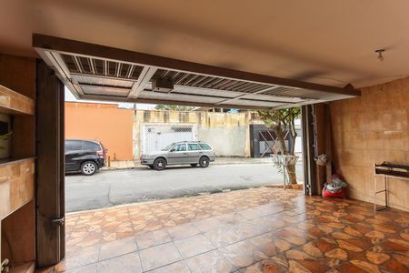 Casa à venda com 137m², 2 quartos e 2 vagas Casa à venda com 137m², 2 quartos e 2 vagasGaragem