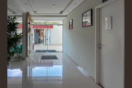 Apartamento à venda com 60m², 2 quartos e 1 vagaÁrea comum - Hall de Entrada