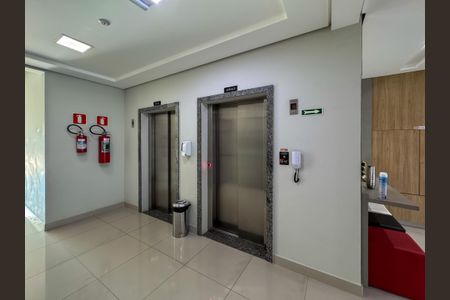 Apartamento à venda com 60m², 2 quartos e 1 vagaÁrea comum - Hall de Entrada