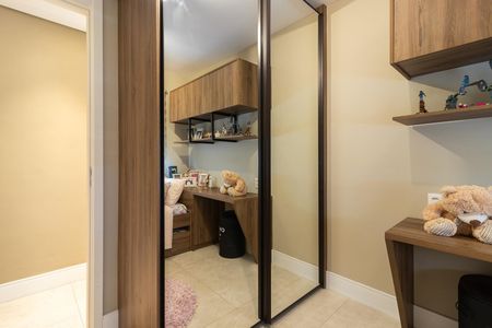 Apartamento à venda com 112m², 3 quartos e 2 vagas Apartamento à venda com 112m², 3 quartos e 2 vagasQuarto