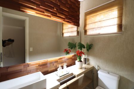 Casa de condomínio para alugar com 485m², 4 quartos e 2 vagasLavabo