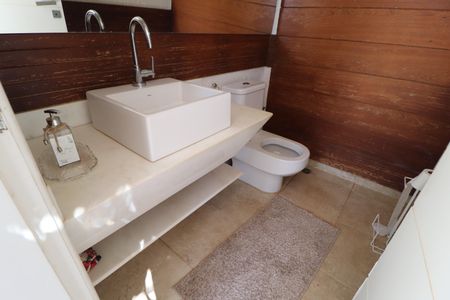 Casa de condomínio para alugar com 485m², 4 quartos e 2 vagasLavabo 2