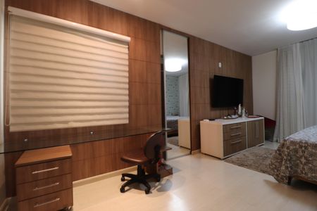 Casa de condomínio para alugar com 485m², 4 quartos e 2 vagasQuarto 2 - Suíte