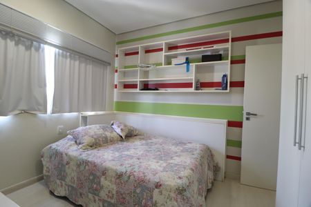 Casa de condomínio para alugar com 485m², 4 quartos e 2 vagasQuarto 3 - Suíte