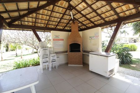 Casa de condomínio para alugar com 485m², 4 quartos e 2 vagasÁrea comum - Churrasqueira