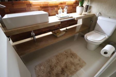 Casa de condomínio para alugar com 485m², 4 quartos e 2 vagasLavabo