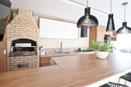 Casa de condomínio para alugar com 485m², 4 quartos e 2 vagasVaranda gourmet