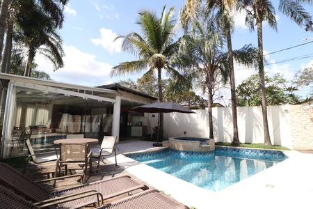 Casa de condomínio para alugar com 485m², 4 quartos e 2 vagasPiscina