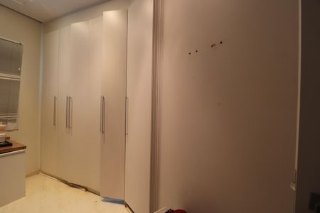 Casa de condomínio para alugar com 485m², 4 quartos e 2 vagasQuarto 4 - Suíte