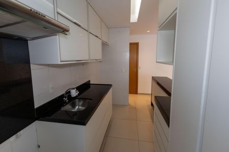 Apartamento para alugar com 68m², 2 quartos e 2 vagasCozinha