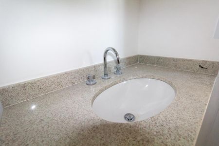 Apartamento para alugar com 41m², 2 quartos e sem vagaBanheiro