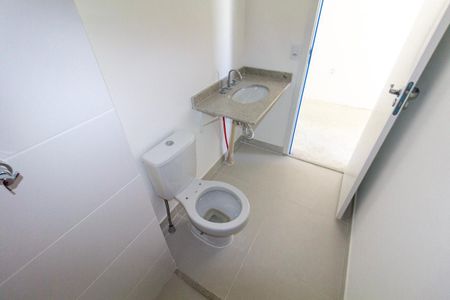 Apartamento para alugar com 41m², 2 quartos e sem vagaBanheiro