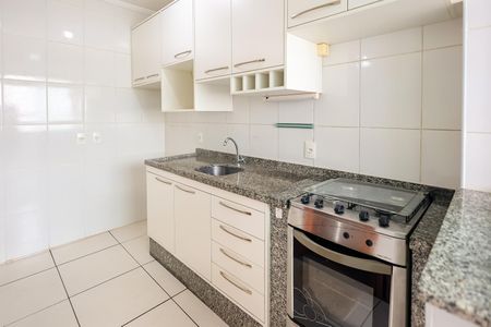 Cozinha de apartamento para alugar com 2 quartos, 66m² em Jardim Santiago, Indaiatuba