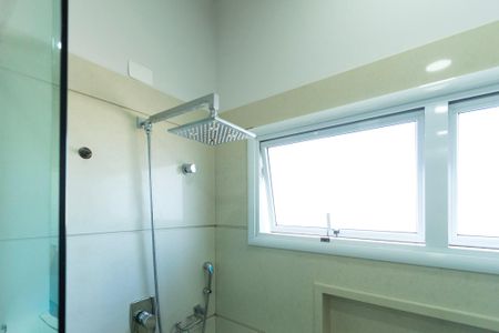 Casa de condomínio para alugar com 950m², 4 quartos e 6 vagas Casa de condomínio para alugar com 950m², 4 quartos e 6 vagasBanheiro Suíte 4