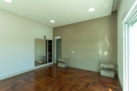 Casa de condomínio para alugar com 950m², 4 quartos e 6 vagas Casa de condomínio para alugar com 950m², 4 quartos e 6 vagasSuíte 4