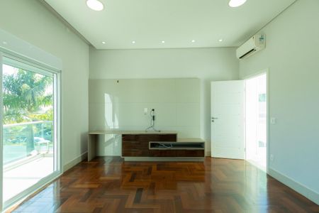 Casa de condomínio para alugar com 950m², 4 quartos e 6 vagas Casa de condomínio para alugar com 950m², 4 quartos e 6 vagasSuíte 4