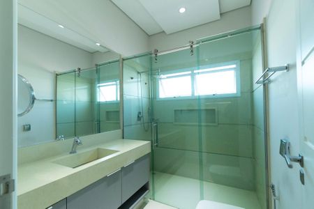 Casa de condomínio para alugar com 950m², 4 quartos e 6 vagas Casa de condomínio para alugar com 950m², 4 quartos e 6 vagasBanheiro Suíte 3