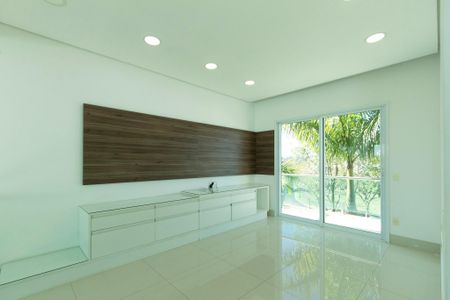 Casa de condomínio para alugar com 950m², 4 quartos e 6 vagas Casa de condomínio para alugar com 950m², 4 quartos e 6 vagasSala tv