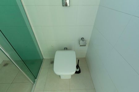 Casa de condomínio para alugar com 950m², 4 quartos e 6 vagas Casa de condomínio para alugar com 950m², 4 quartos e 6 vagasBanheiro Área gourmet
