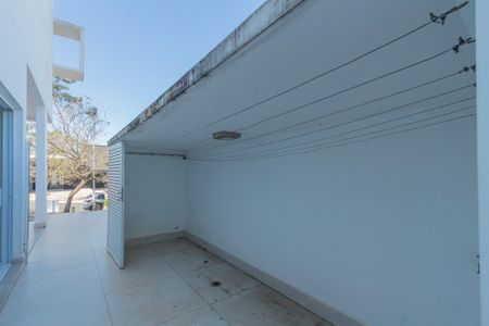 Casa de condomínio para alugar com 950m², 4 quartos e 6 vagas Casa de condomínio para alugar com 950m², 4 quartos e 6 vagasÁrea de Serviço Externa