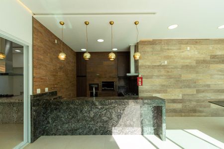 Casa de condomínio para alugar com 950m², 4 quartos e 6 vagas Casa de condomínio para alugar com 950m², 4 quartos e 6 vagasÁrea gourmet