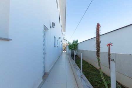 Casa de condomínio para alugar com 950m², 4 quartos e 6 vagas Casa de condomínio para alugar com 950m², 4 quartos e 6 vagasÁrea de Serviço Externa