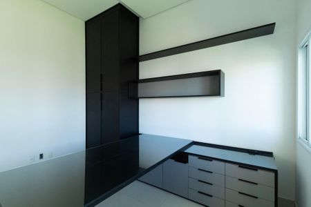 Casa de condomínio para alugar com 950m², 4 quartos e 6 vagas Casa de condomínio para alugar com 950m², 4 quartos e 6 vagasEscritório