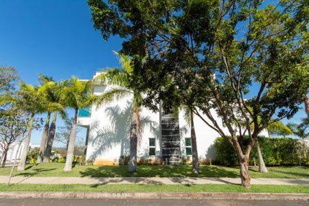 Casa de condomínio para alugar com 950m², 4 quartos e 6 vagas Casa de condomínio para alugar com 950m², 4 quartos e 6 vagasÁrea comum