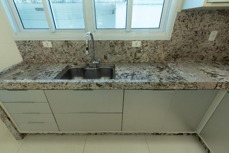 Casa de condomínio para alugar com 950m², 4 quartos e 6 vagas Casa de condomínio para alugar com 950m², 4 quartos e 6 vagasCozinha
