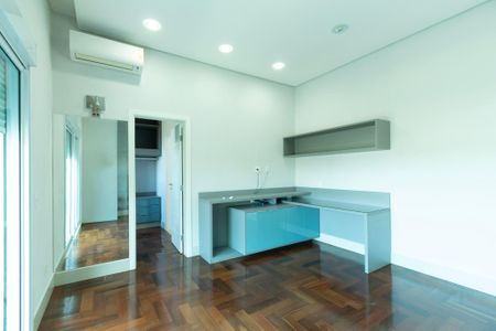 Casa de condomínio para alugar com 950m², 4 quartos e 6 vagas Casa de condomínio para alugar com 950m², 4 quartos e 6 vagasSuíte 1