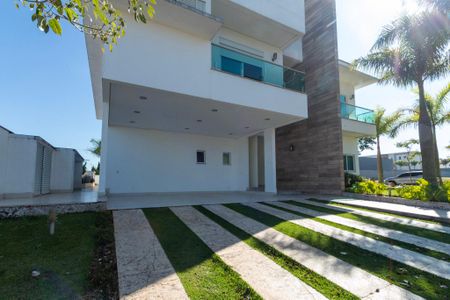 Casa de condomínio para alugar com 950m², 4 quartos e 6 vagas Casa de condomínio para alugar com 950m², 4 quartos e 6 vagasÁrea comum