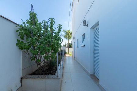 Casa de condomínio para alugar com 950m², 4 quartos e 6 vagas Casa de condomínio para alugar com 950m², 4 quartos e 6 vagasÁrea de Serviço Externa