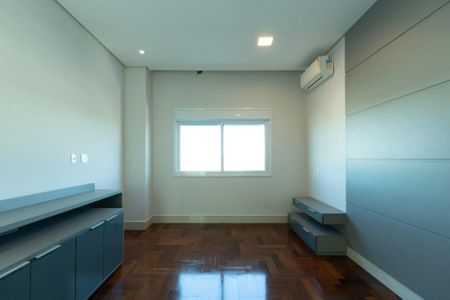 Casa de condomínio para alugar com 950m², 4 quartos e 6 vagas Casa de condomínio para alugar com 950m², 4 quartos e 6 vagasSuíte 3