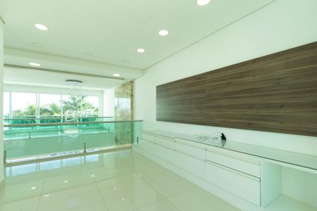 Casa de condomínio para alugar com 950m², 4 quartos e 6 vagas Casa de condomínio para alugar com 950m², 4 quartos e 6 vagasSala tv