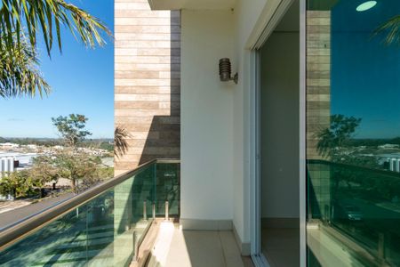 Casa de condomínio para alugar com 950m², 4 quartos e 6 vagas Casa de condomínio para alugar com 950m², 4 quartos e 6 vagasVaranda Sala tv
