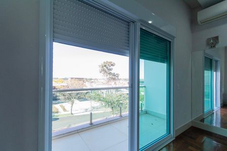 Casa de condomínio para alugar com 950m², 4 quartos e 6 vagas Casa de condomínio para alugar com 950m², 4 quartos e 6 vagasVaranda Suíte 1