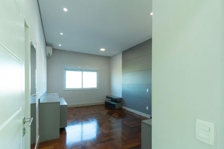 Casa de condomínio para alugar com 950m², 4 quartos e 6 vagas Casa de condomínio para alugar com 950m², 4 quartos e 6 vagasSuíte 2