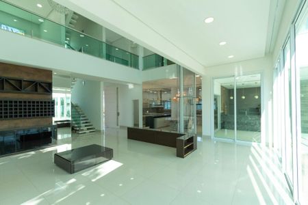 Casa de condomínio para alugar com 950m², 4 quartos e 6 vagas Casa de condomínio para alugar com 950m², 4 quartos e 6 vagasSala