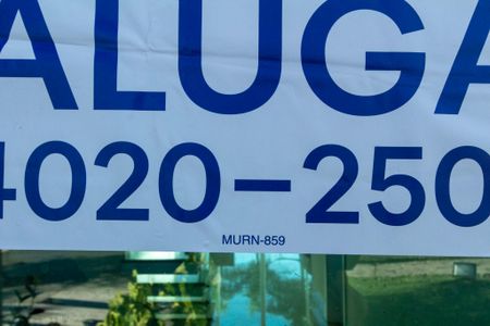 Casa de condomínio para alugar com 950m², 4 quartos e 6 vagas Casa de condomínio para alugar com 950m², 4 quartos e 6 vagasPlaca